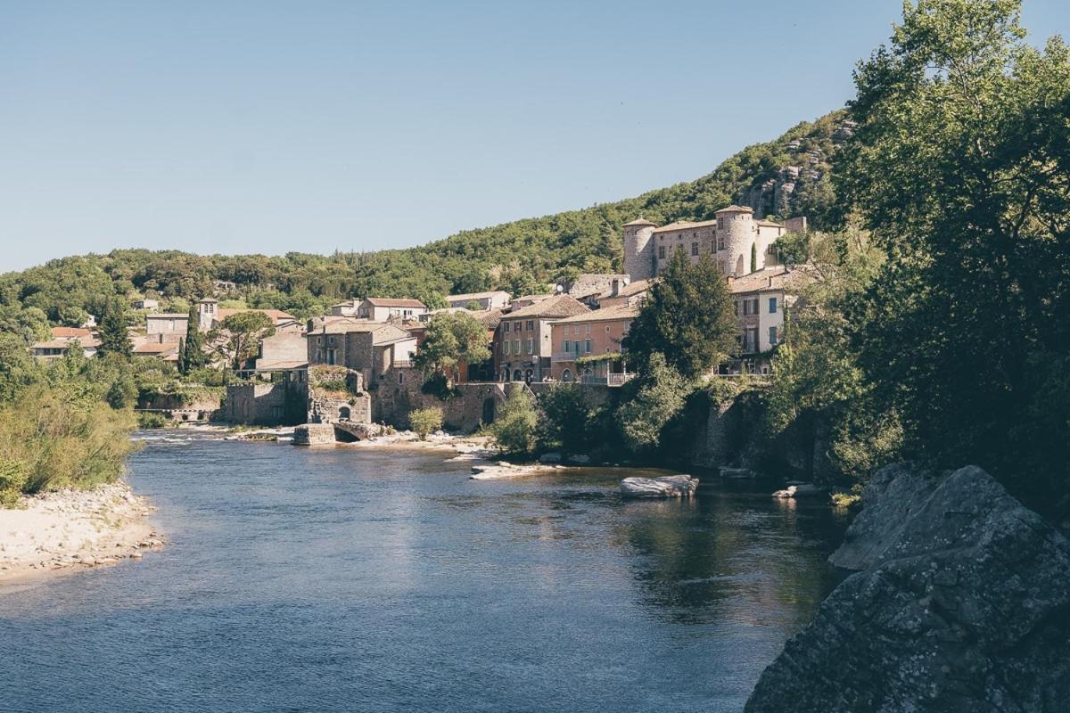 Roulottes Et Cabanes De Saint Cerice Vogue Exterior photo